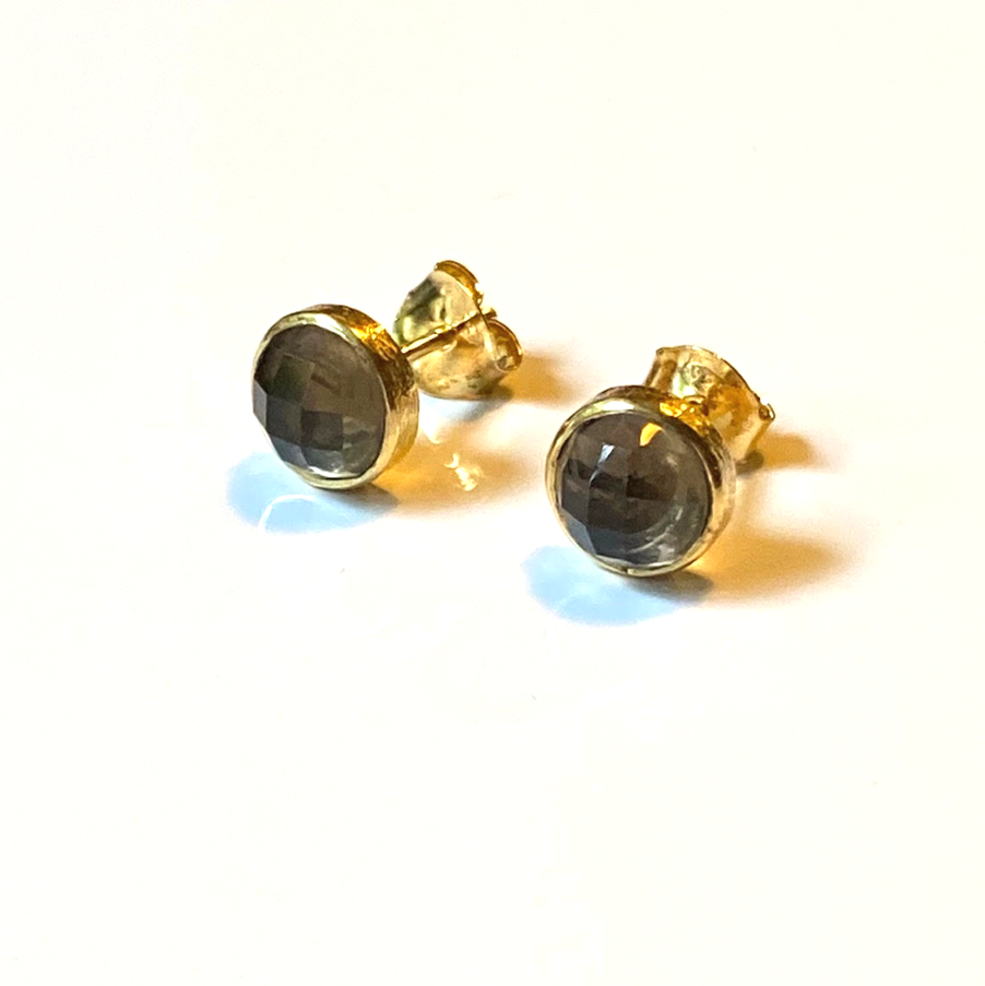 PP35C Gold Diddy Checker Cut Stud Earrings with Smoky Quartz