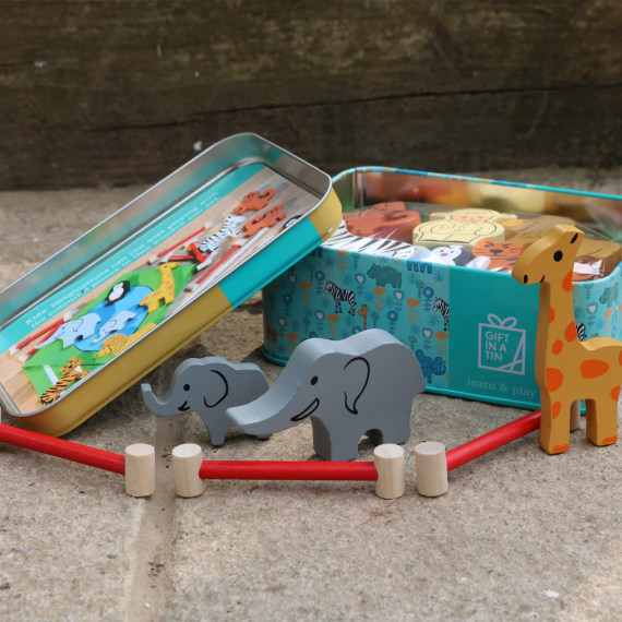 Apples to Pears Wooden Playset Zoo Gift in a Tin 101281