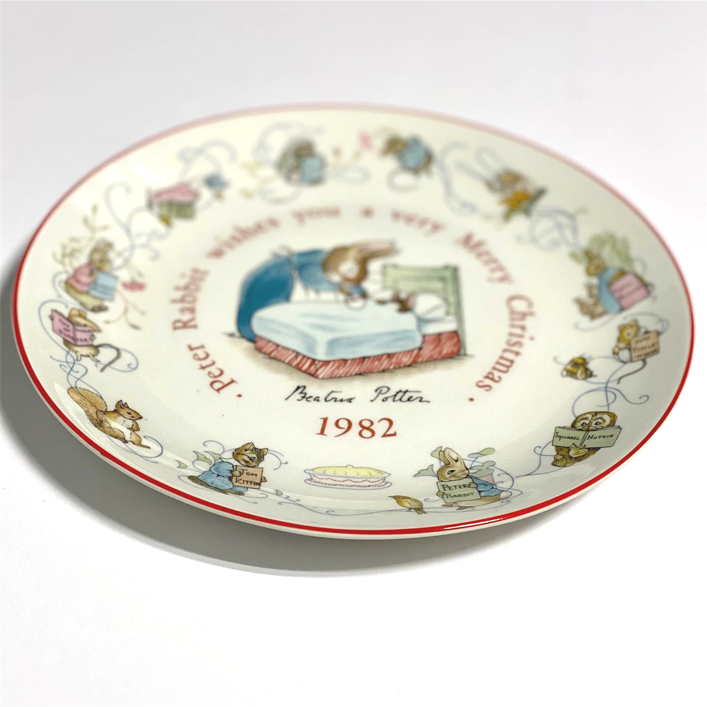 WEDGWOOD Peter Rabbit Christmas Plate 1982