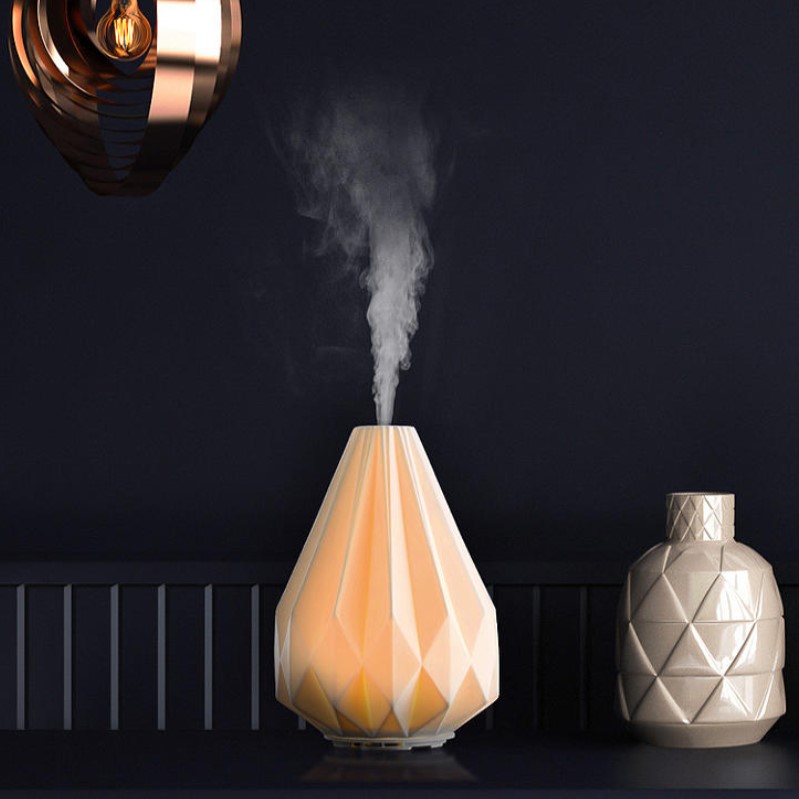 Madebyzen - Kasper Aroma Diffuser with Ambient Lighting & Remote