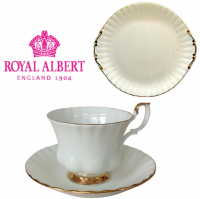 This is Royal Albert tableware for traditional finesse - Val d'Or is translucent white bone china in the baroque Montrose shape with fluted edges, and that extra touch of gold trim on the edges and handles. In short, gilt edged luxury for the tabletop. Introduced in 1962.<br /><br />All our stock is new from the supplier, Royal Albert.&nbsp;<br /><br />*This is a discontinued range so only available while stock lasts.*<br /><br /><strong>Offical UK Stockist</strong>