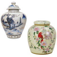 <p>Quality Oriental Vases and Storage Jars.</p>
<p>Specialists in porcelain lamps and tableware, Mandarin Arts have over thirty years experience in bringing traditionally styled, lovingly made products to the European home. Our&nbsp;passion for oriental art results in a diverse range&nbsp;where&nbsp;classic&nbsp;historical style&nbsp;mixes seamlessly with the&nbsp;vibrant colours of contemporary style.</p>