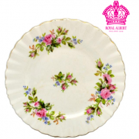 <span>Royal Albert&nbsp;fine bone china&nbsp;</span><br /><br /><span>New from Royal Albert. Items remaining from our original stock before it was discontinued.</span><br /><br /><strong>Official UK Stockist</strong>