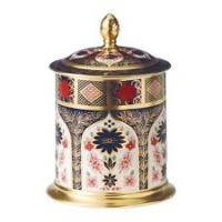 <span>With a wide and extensive collection of designs, Royal Crown Derby is the destination for luxury giftware whether you're looking for something traditional or a statement piece, you're sure to find that perfect piece to mark a special occasion.</span>